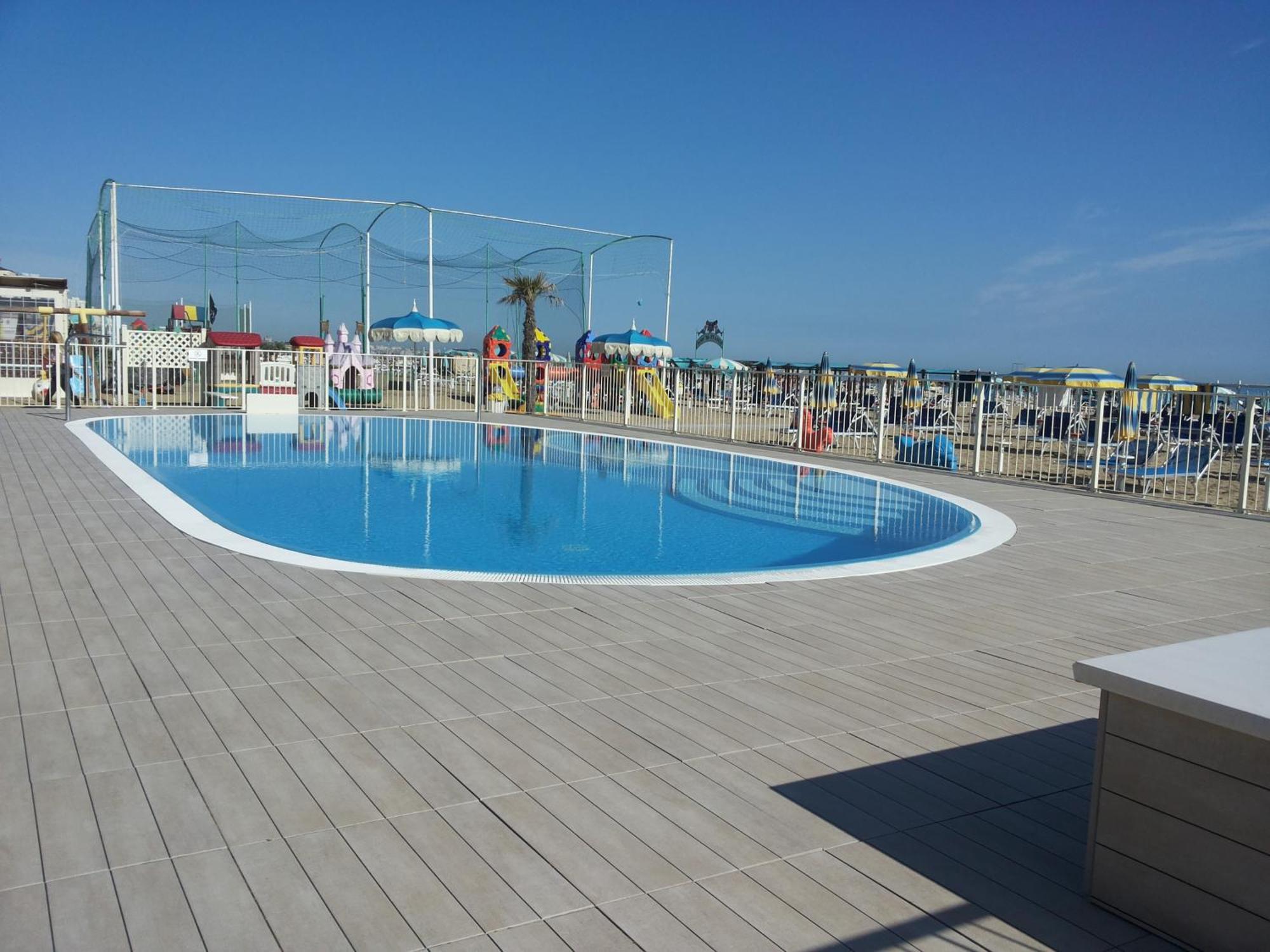 B&B Residence Sorriso Cattolica Exterior foto
